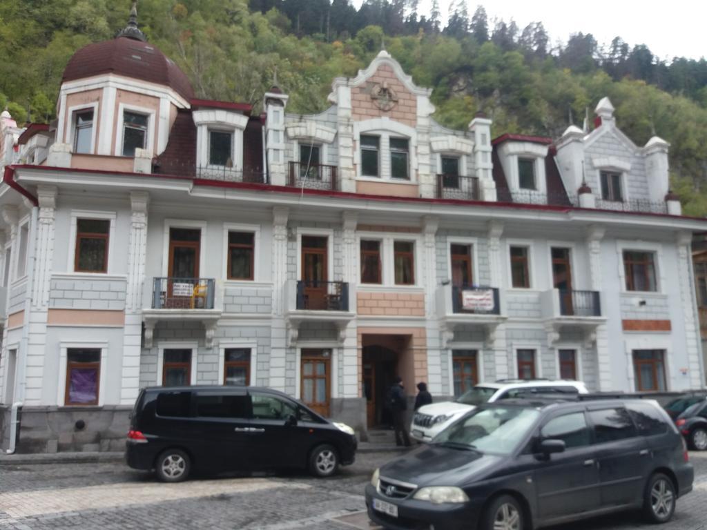 Apartament Giorgi Боржоми Екстериор снимка