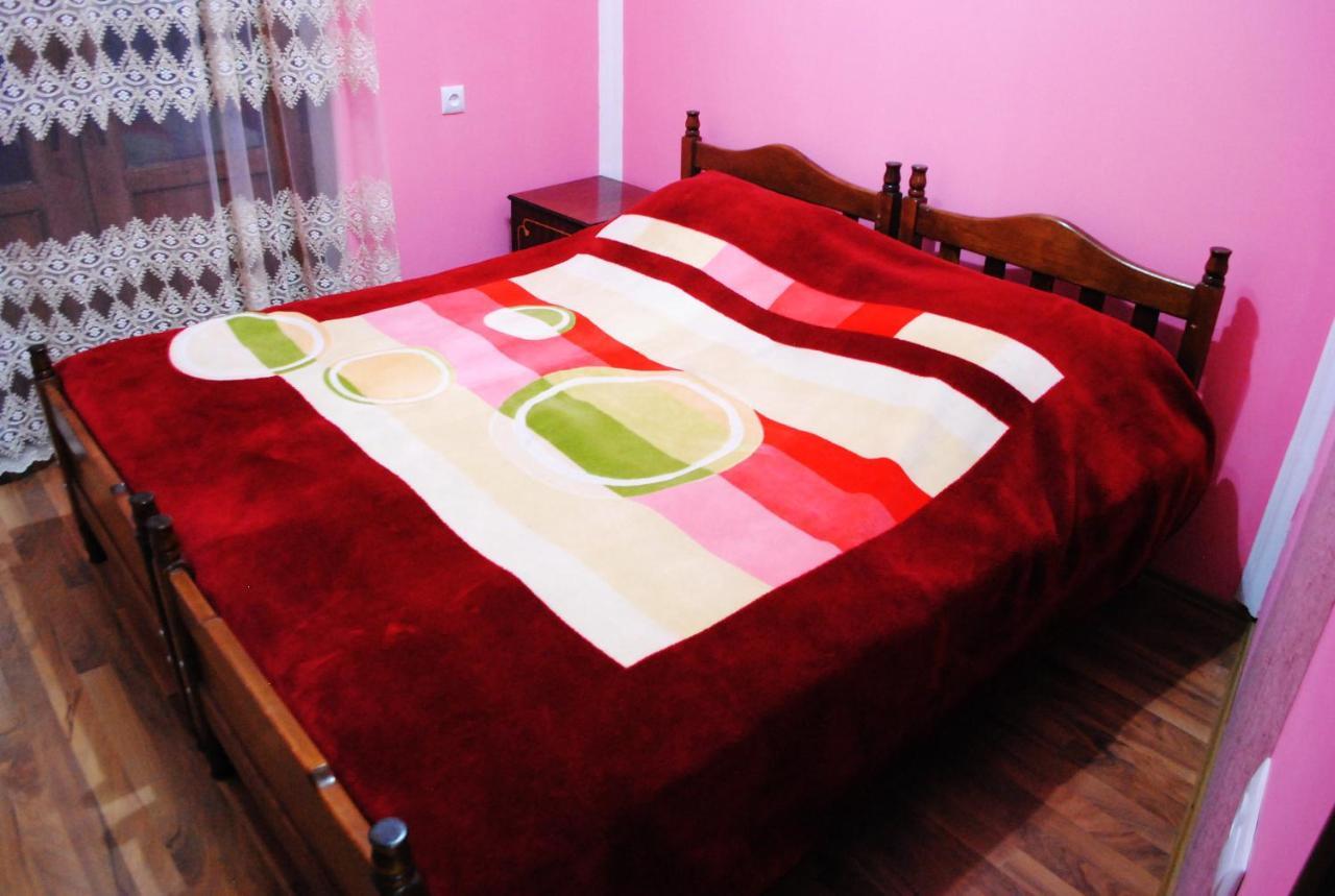 Apartament Giorgi Боржоми Екстериор снимка